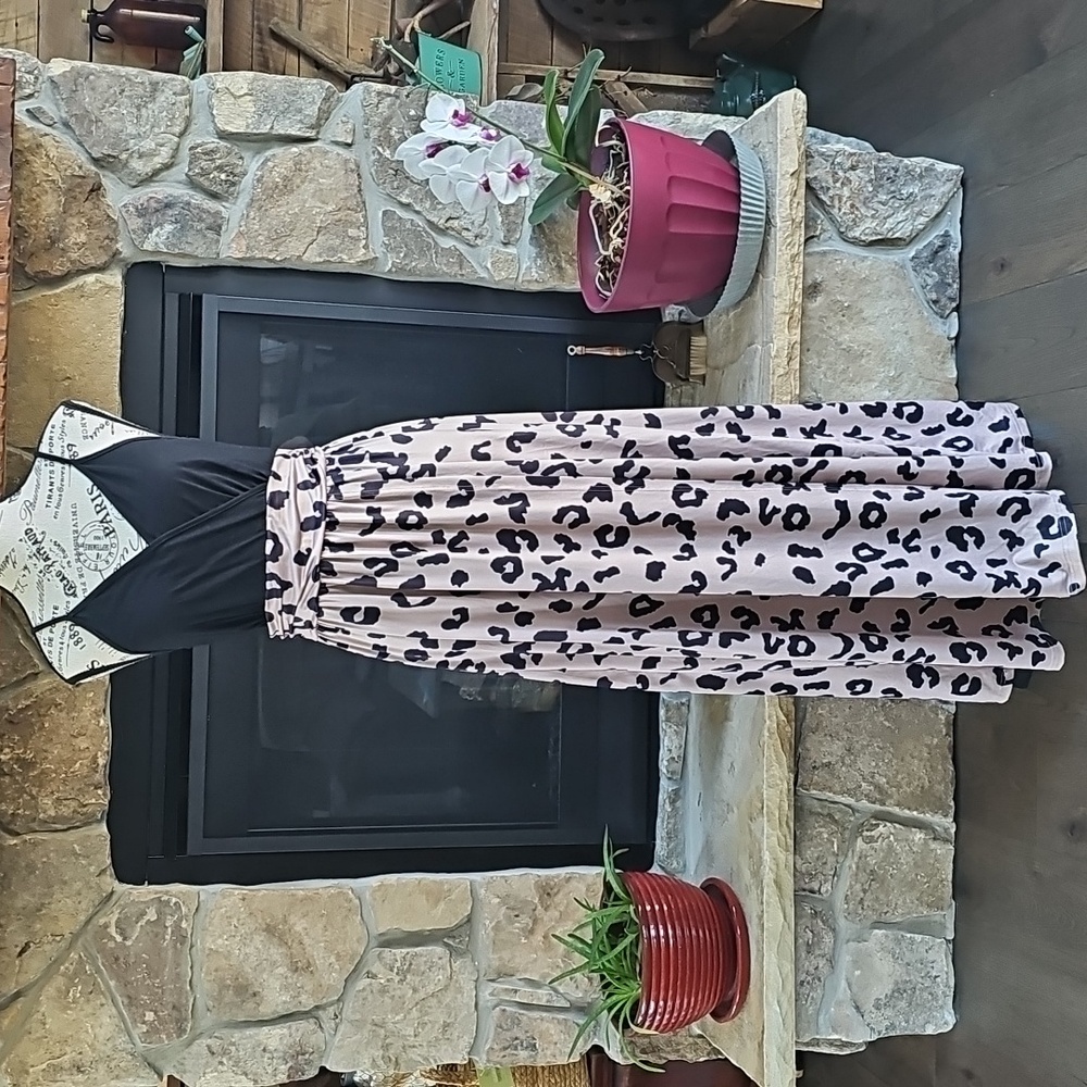 Leopard Print Maxi Wrap Style Dress – Size Medium – Black & Taupe